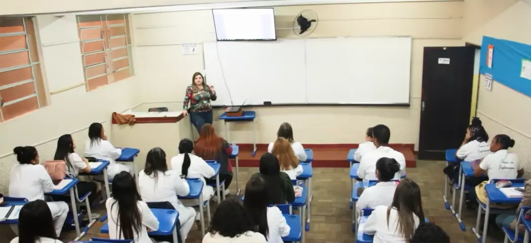 Trilhas de Futuro: Colégio Biotécnico oferece 120 vagas grátis para curso de técnico em enfermagem em Santos Dumont